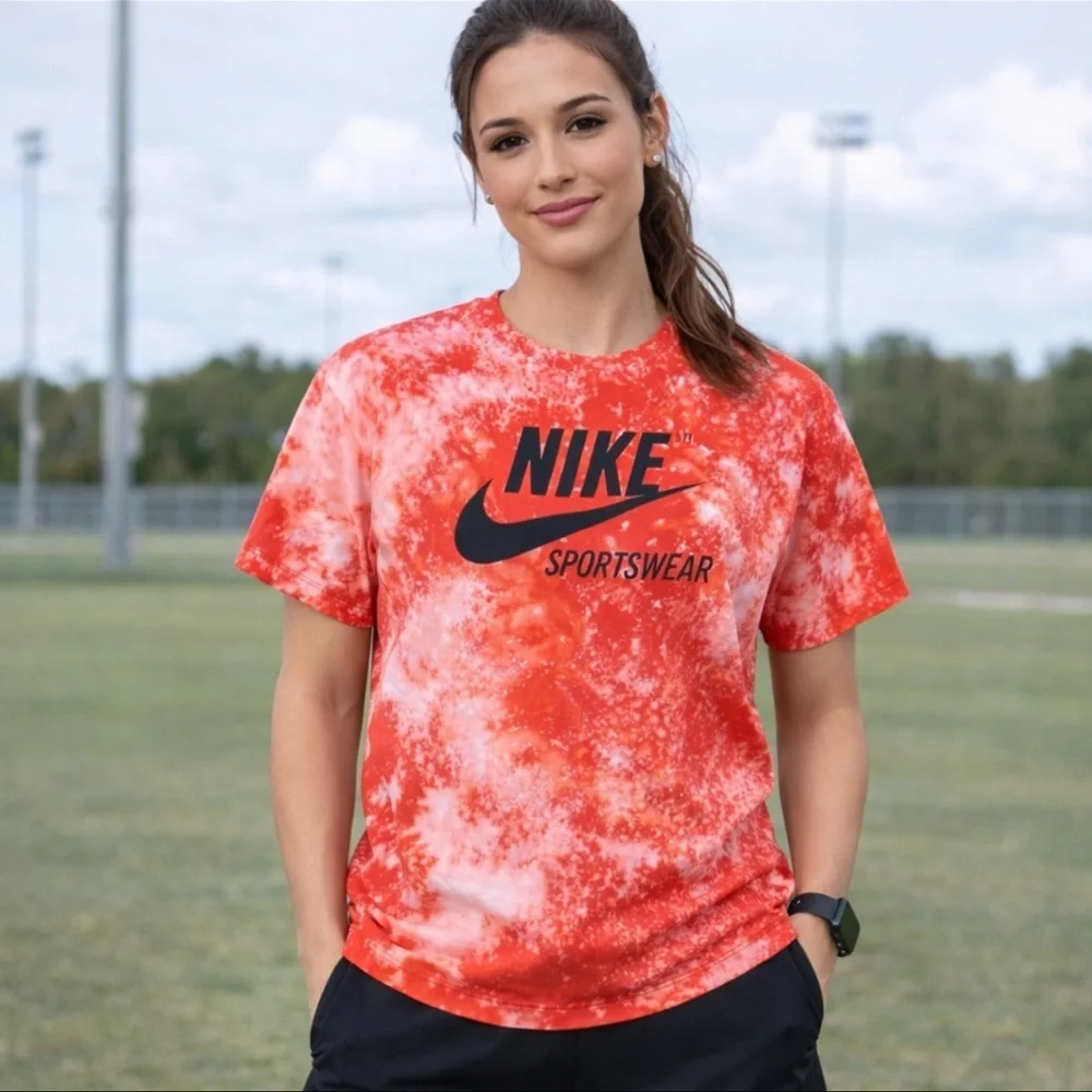 NIKE Tee